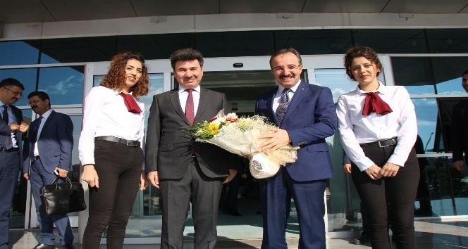 Bakan Yardımcısı Çataklı Üniversiteyi ziyaret etti