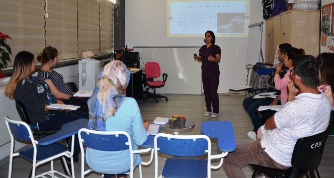 Anne adaylarına ilk ders