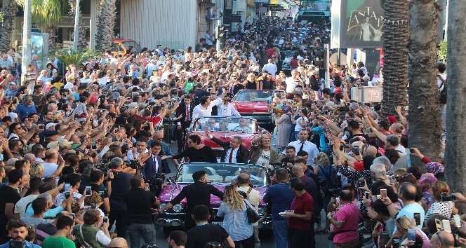 Yeşilçam, Altın Portakal kortejinde Antalyalılarla buluştu