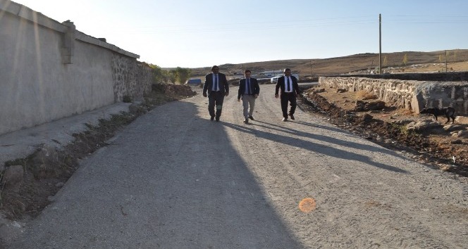Arpaçay Arslanoğlu köyü sağlıklı yola kavuştu