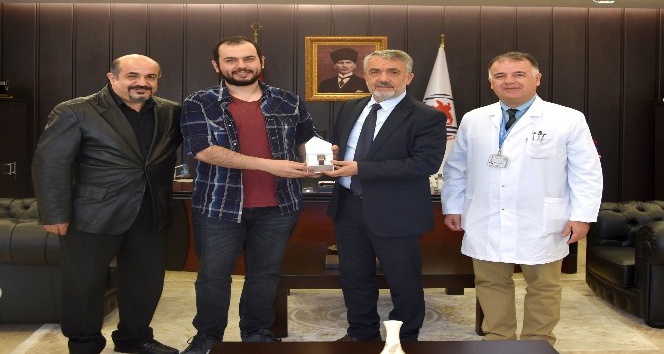 Rektör Bilgiç’ten 2019 DUS birincisine tebrik