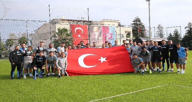 Trabzonspor, Göztepe maçı hazırlıklarına ara vermeden başladı