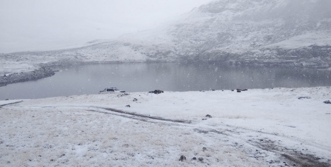 Her yer bir anda beyaza büründü