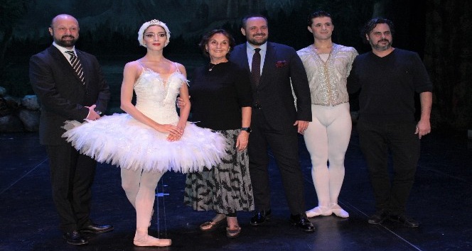 Cumhuriyetin ilk ‘Kuğu’su son ‘Kuğu’ya ders veriyor