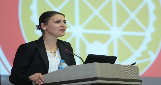 Trakya Üniversitesinde, “Kamu Hayatında Türk Kadını” konuşuldu