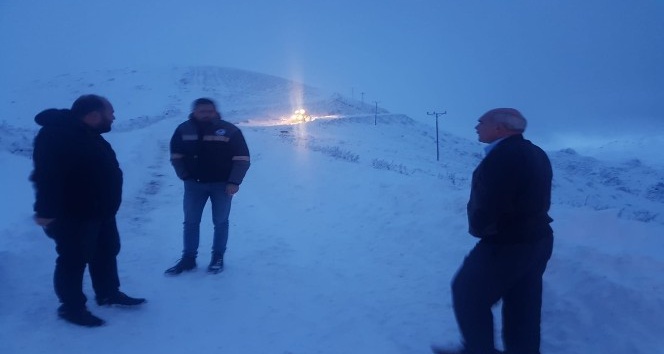 Trabzon’un yüksek kesimlerinde kar yağışı sonrası mahsur kalan şahıslar kurtarıldı