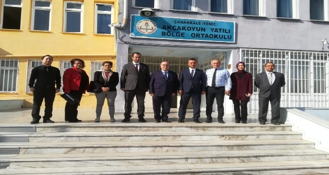 MEB Müşaviri Çolakoğlu okulları ziyaret etti