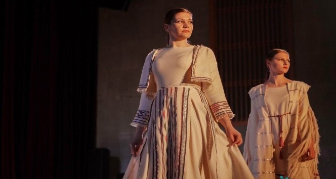 Rusya’da düzenlenen defilede Lefke bezi dünyaya tanıtıldı