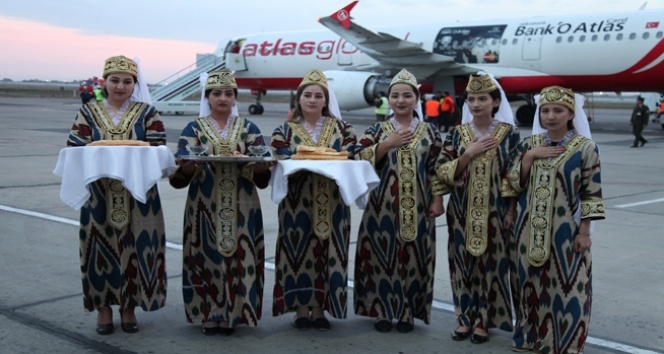 Atlasglobal, İstanbul’dan Buhara’ya ilk turistik charter uçuşunu gerçekleştirdi