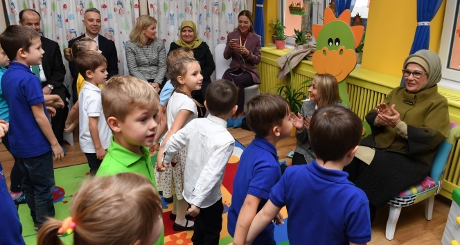 Emine Erdoğan Macaristan&#039;da anaokulu açılışı yaptı