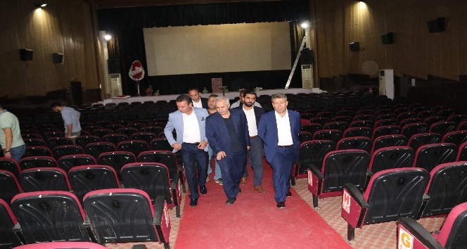 Belediye sinema salonunda tadilat çalışması