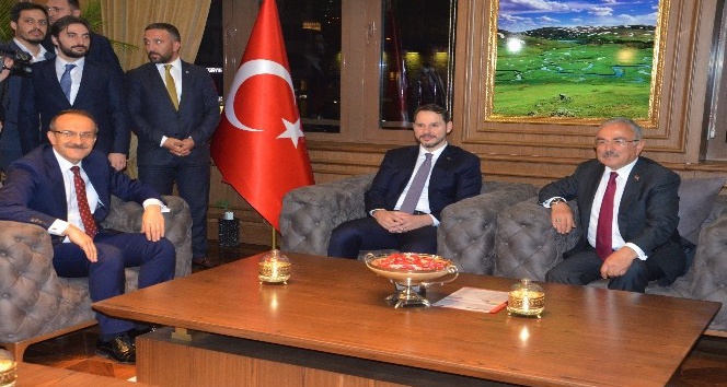 Bakan Albayrak, Ordu Büyükşehir Belediye Başkanı Güler’i ziyaret etti