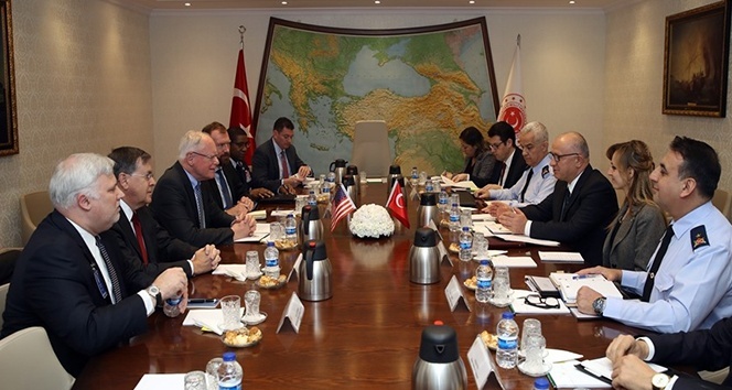 Milli Savunma Bakan Yardımcısı Karaosmanoğlu ve Jeffrey görüşmesi