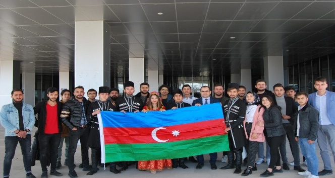 Kars’ta Azerbaycan Cumhuriyeti Bayrak Günü etkinliği