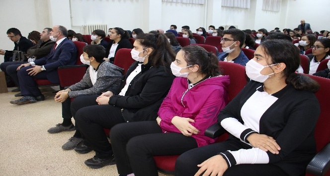 650 öğrenci maske takarak ‘Lösemi’ye dikkat çekti