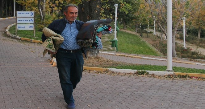 Pastırma sıcaklarını fırsat bilen Uşaklılar piknik alanlarına akın etti