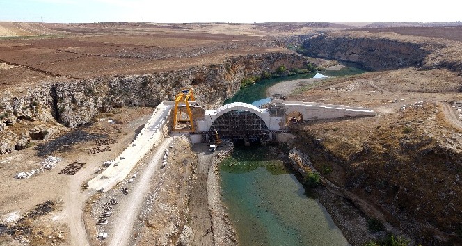 Dinamitle patlatılan tarihi köprü 200 yıl sonra birleşti