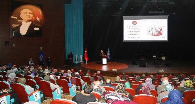 Uşak’ta Osman Tıraşçı’nın katılımıyla ‘Peygamberimiz ve Aile’ konulu konferans düzenlendi