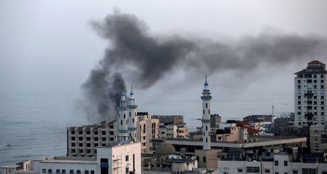 İsrail&#039;in Gazze&#039;ye saldırılarında 11 kişi hayatını kaybetti, 50 kişi yaralandı