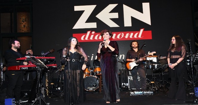 Zen Pırlanta’nın yeni marka yüzleri, Bergüzar Korel ve Halit Ergenç