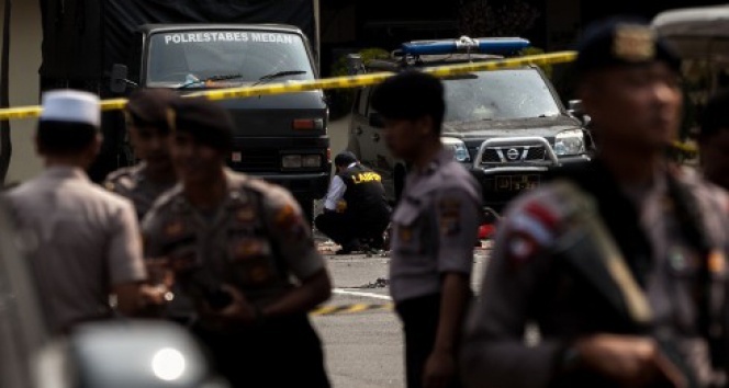 Endonezya’da canlı bomba saldırısı: 6 yaralı