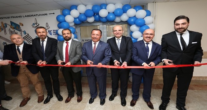 PAÜ’de Finans Laboratuvarı açıldı