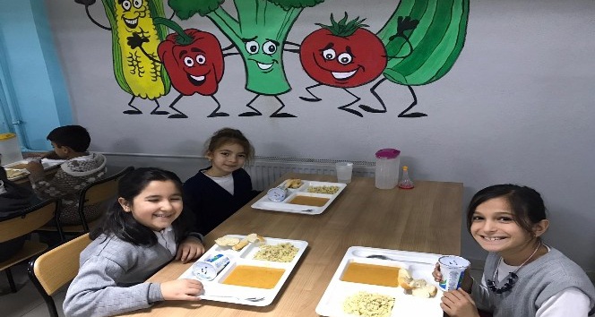 Safranbolu’da taşımalı eğitim öğrencilerinin yemeği öğretmenevinden