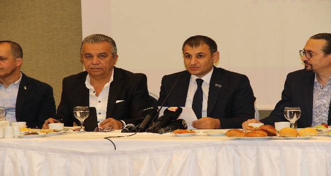 Ramazan Özer: “Odamızı Ankara ve bağlı illerde bulunan tüm optisyenler, gözlükçüler, toptancılar ve yerli üreticilerle yöneteceğiz”