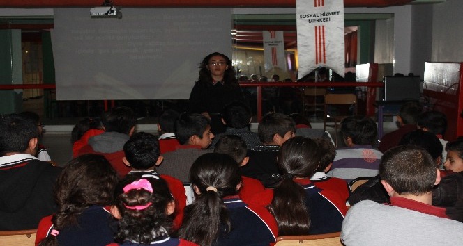 Aile, Çalışma ve Sosyal Hizmetler Bakanlığı’ndan çocuklara uzanan el
