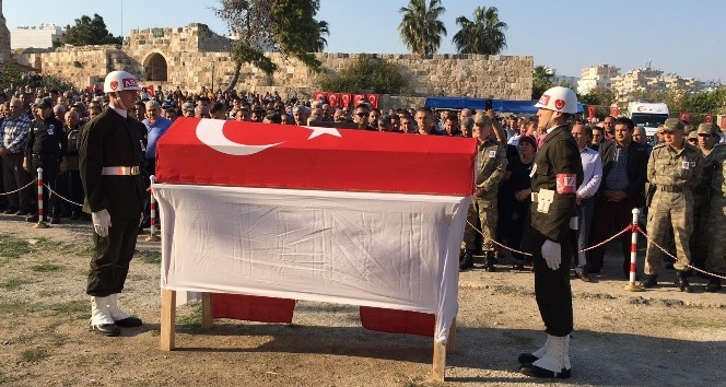Barış Pınarı Harekatı şehidi Adana’da toprağa verildi