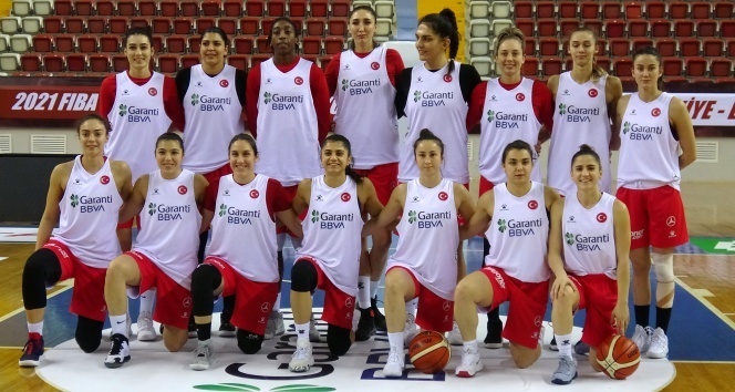 A Milli Kadın Basketbol Takımı Litvanya maçı hazırlıklarını sürdürüyor