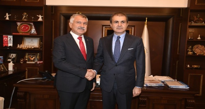 AK Parti Sözcüsü Çelik, CHP’li Adana Büyükşehir Belediyesini ziyaret etti