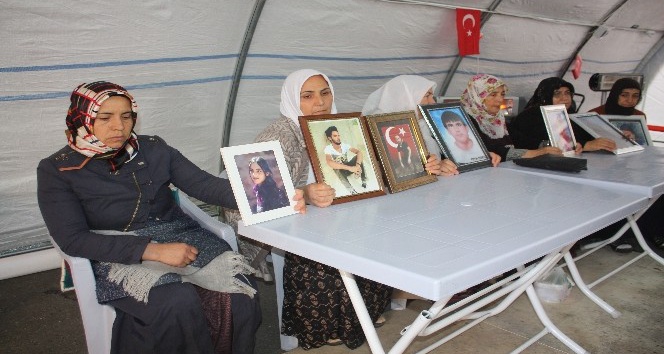 HDP önündeki ailelerin evlat nöbeti 76’ncı günde