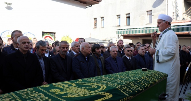 Eski milli futbolcu Oğuz Çetin’in babası son yolculuğuna uğurlandı