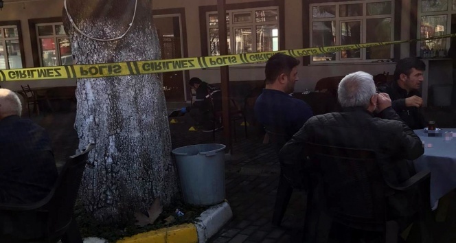 Sakarya’da kahvehanede silahlı kavga: 2 yaralı, 4 gözaltı
