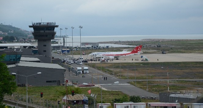 Denizin üstündeki havalimanı 4 milyondan fazla yolcuya hizmet verdi