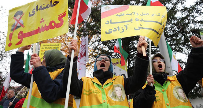 ABD’den, İran’daki hükümet karşıtı protestolara açık destek