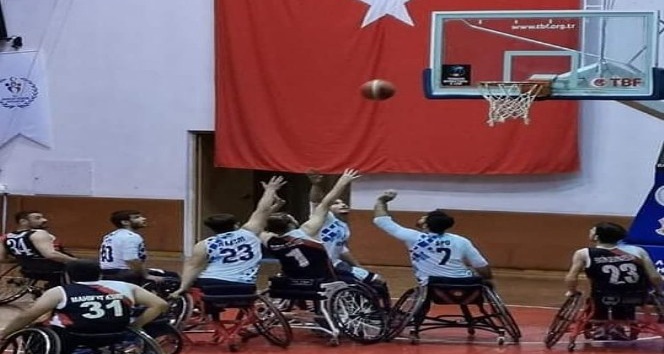 ADÜ Genç Efeler Spor Kulübü Tekerlekli Sandalye Basketbol Takımı 3’te 3 yaptı