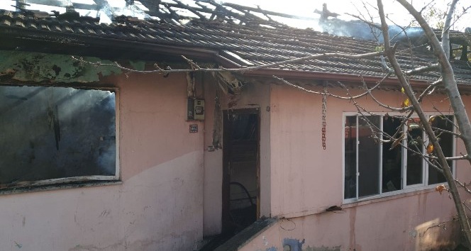 Sakarya’da Ev yangınında 2 çocuk yanarak hayatını kaybetti