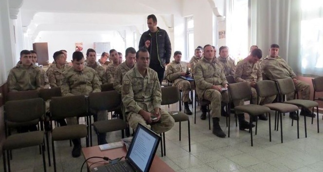 Erzincan’da jandarma personeline avcılık mevzuatı eğitimi verildi