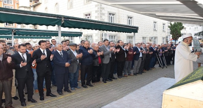 Şenol Güneş’in dünürü son yolculuğuna uğurlandı