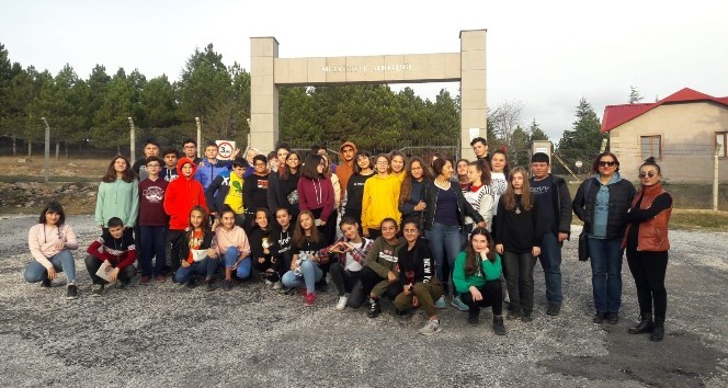 Eskişehir Melahat Ünügür Ortaokulu öğrencilerinin tarih gezisi