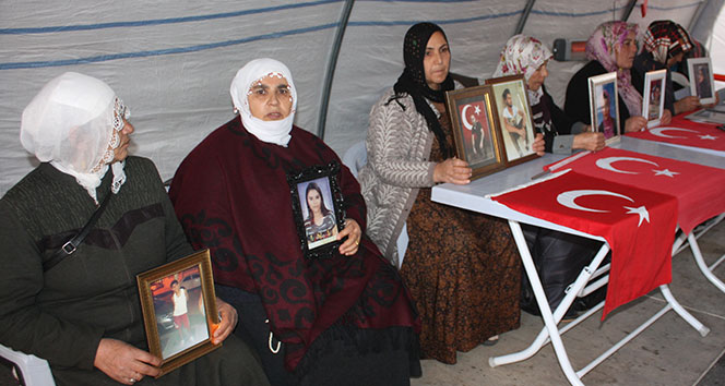 HDP önündeki ailelerin direnişi 79’uncu günde