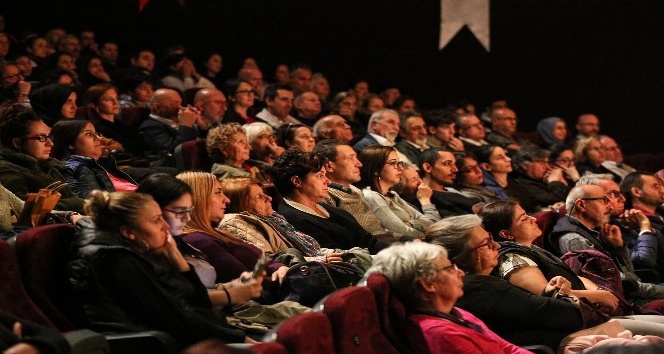 Fikriye ve Latife sahnelendi