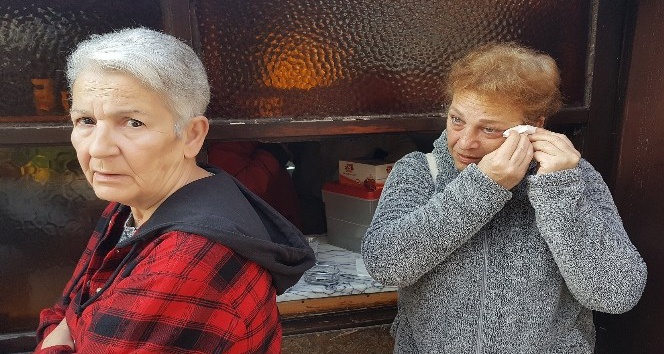 Çeşme’deki kafeye tahliye kararı verilmesinin ardından gözyaşlarına boğuldular
