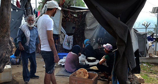 Yunanistan’da hükümetten mülteci kampı hamlesi