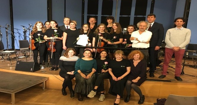 Kadıköy Çocuk Sanat Merkezi öğrencileri Almanya ve Polonya’da konser verdi