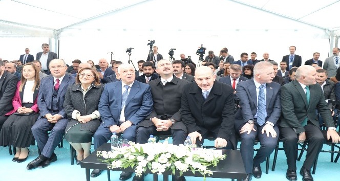 Bakan Gül: “Yeni yatırımlar Türkiye’de güvenlik ve huzurun olduğu anlamına geliyor”