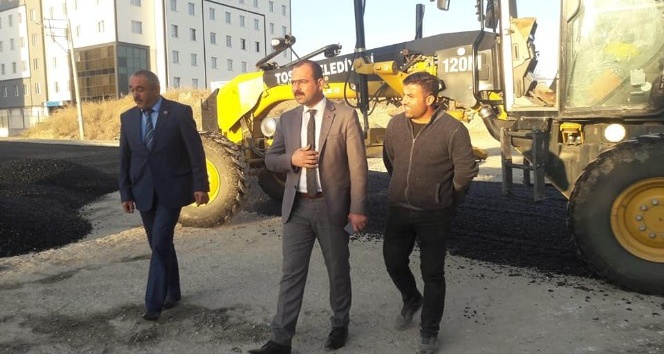 Tosya Belediyesi sıcak asfalt çalışmalarına devam ediyor