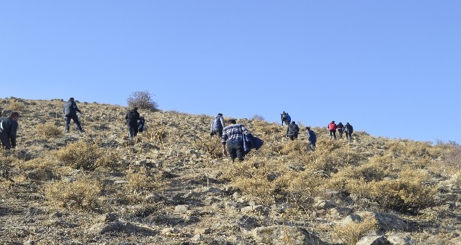 Ağrı’da öğretmenler Bubi Dağı’na tırmandı